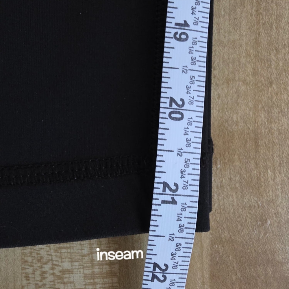 Lululemon Athletica Black Cropped Pants (YLEG10) - Picture 4 of 9